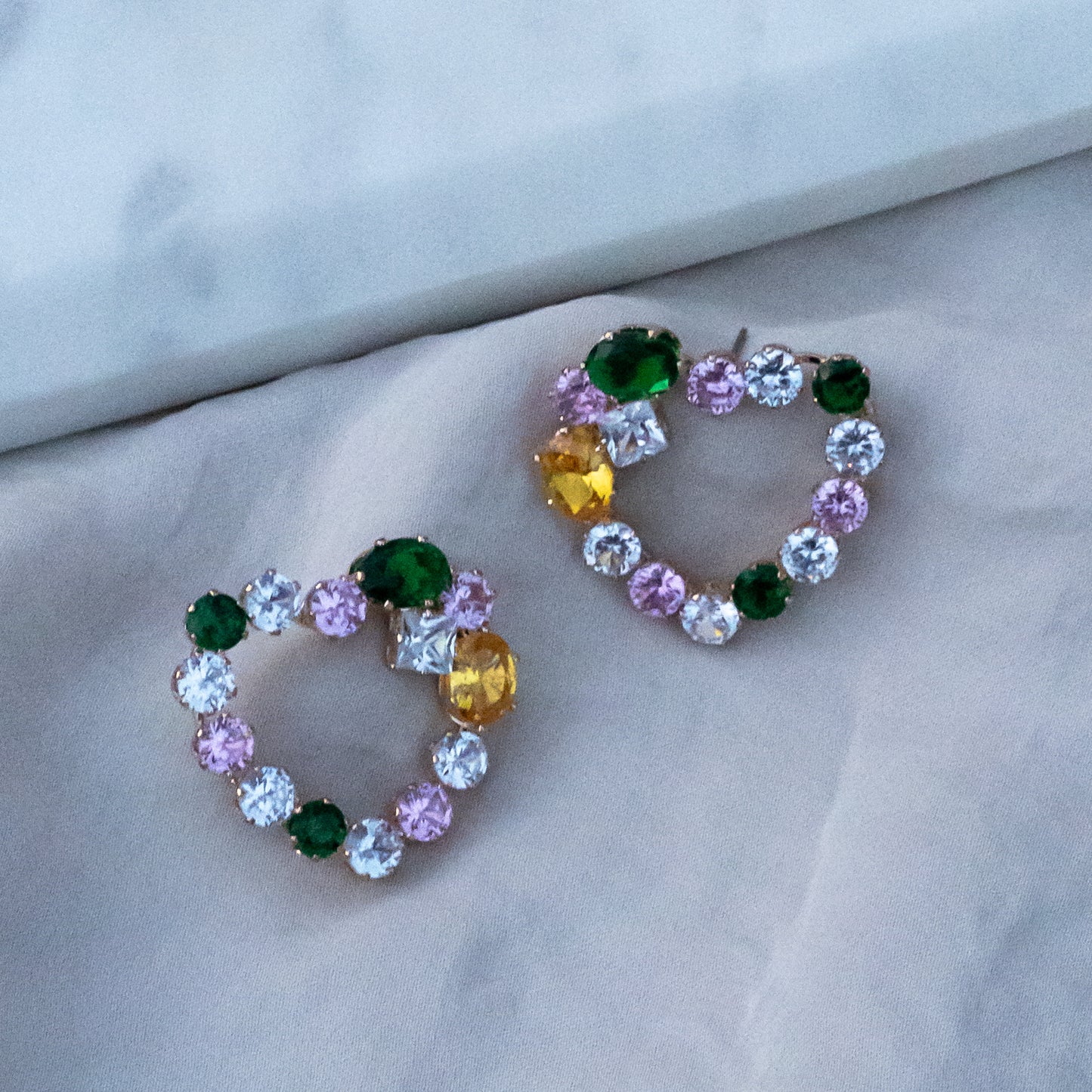 Cercei Delicate Hearts