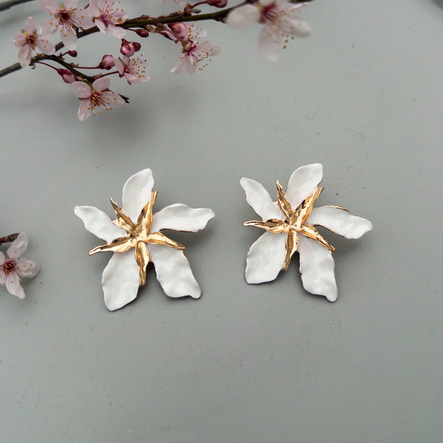 Cercei Bold Flower