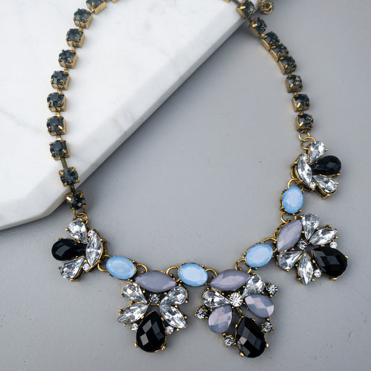 Colier Blue