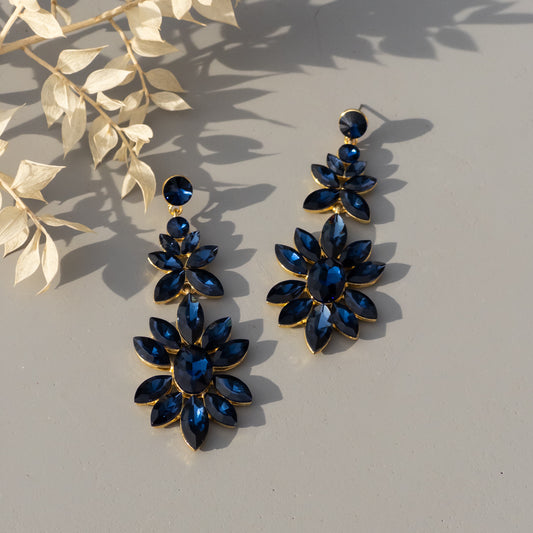 Cercei Blue Flowers