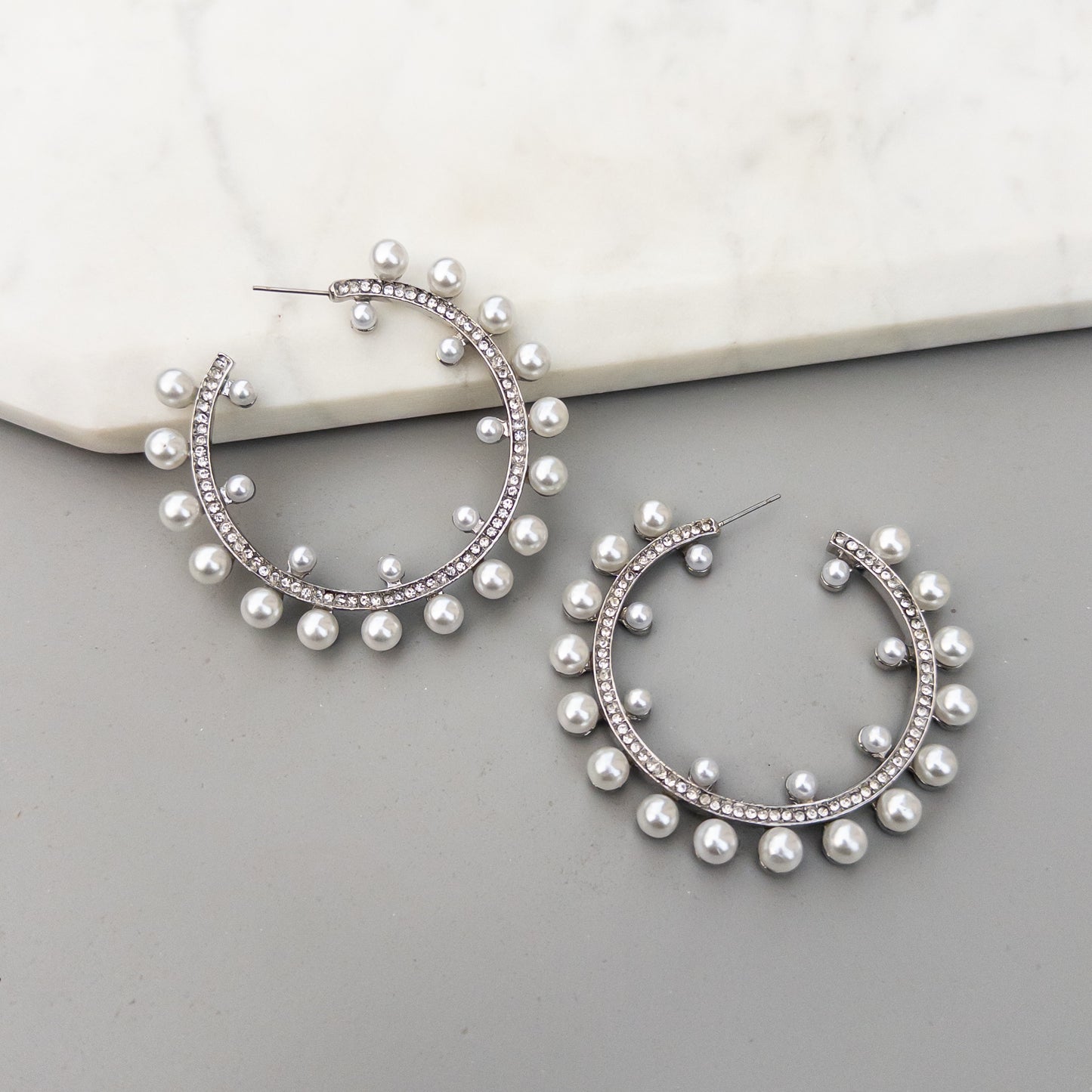 Cercei Pearl Hoops