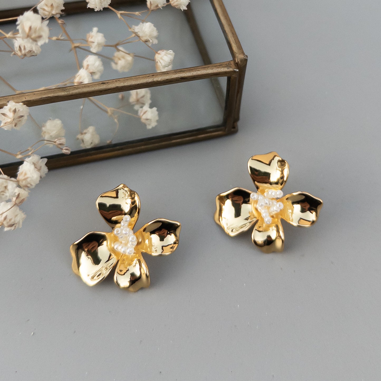 Cercei Golden Flowers