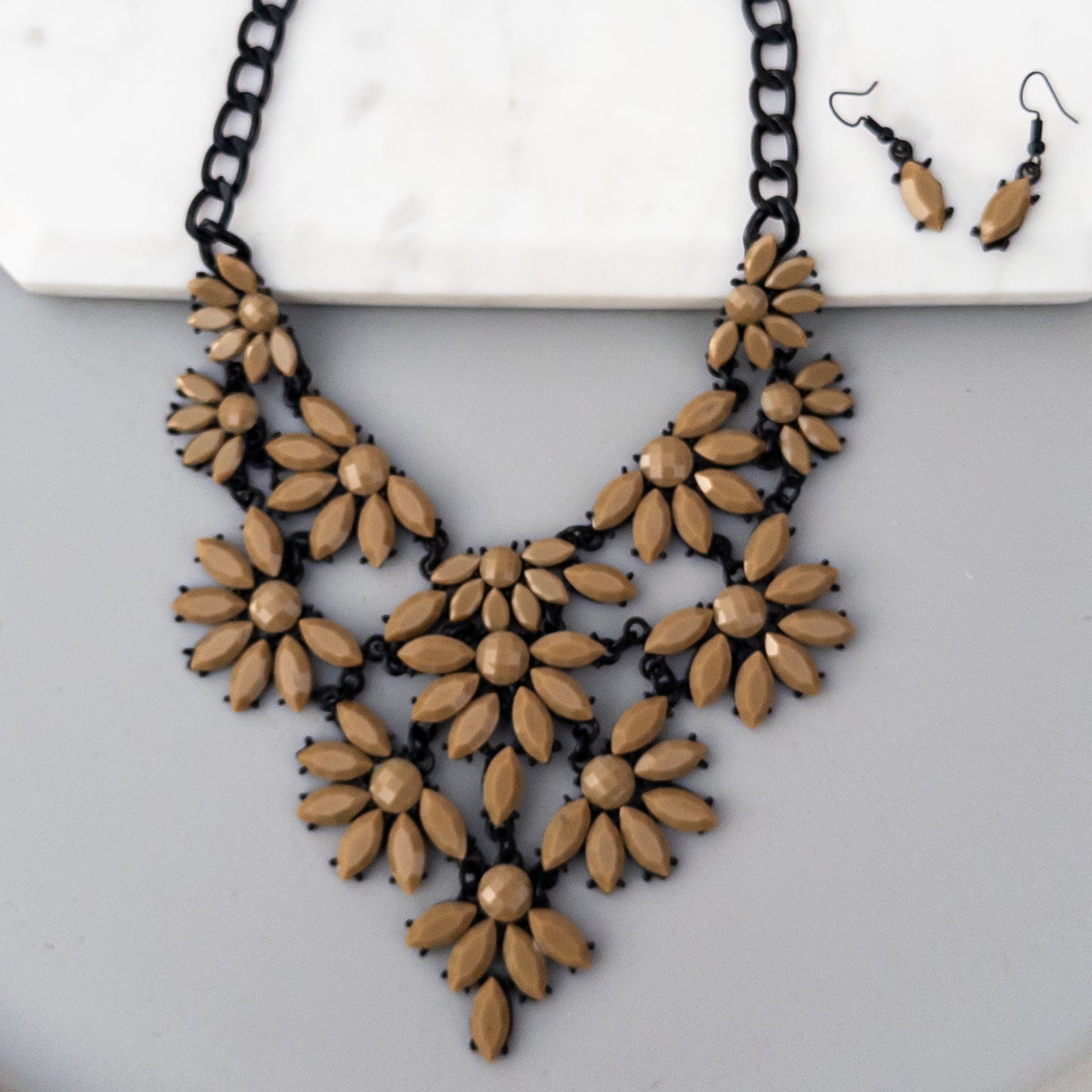 Colier și cercei Erica